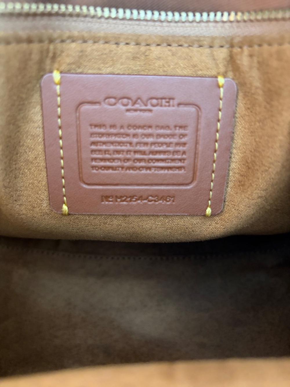 Coach Field Tote 22 Pebble Leather  💕Coach Collection💕 - Picture 8 of 14